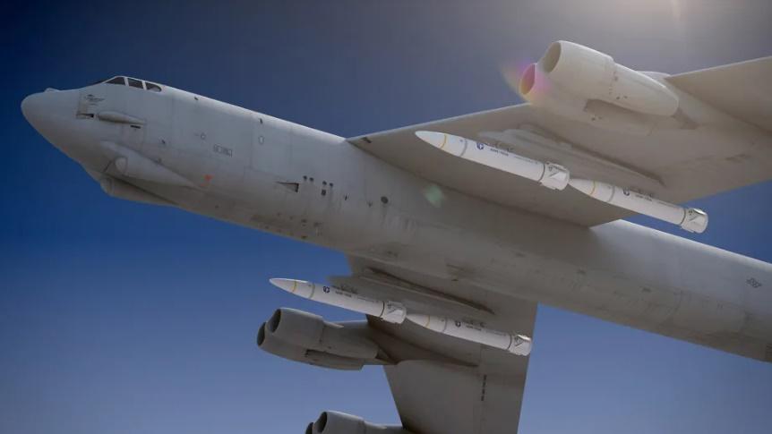美軍首度全面成功試射空射高超音速導彈。(網上圖片)
