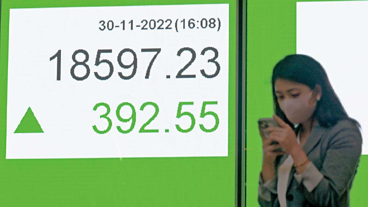 12月開局｜江澤民離世 大市影響料微 港股月漲27% 24年罕見