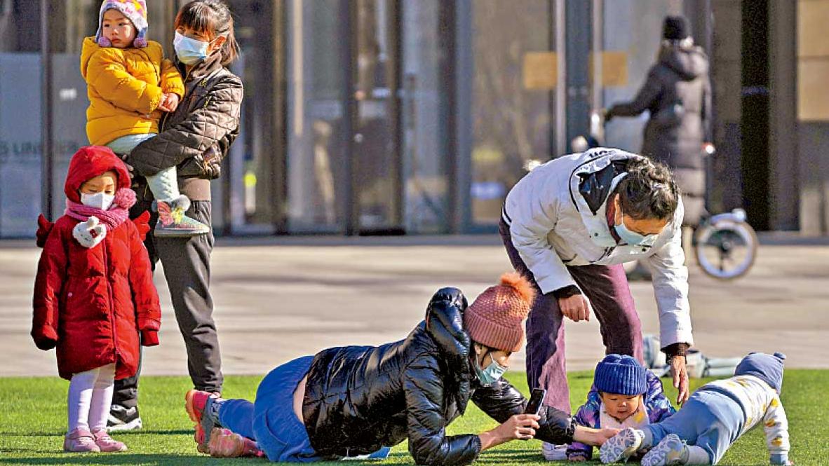 多個大城市稍鬆嚴謹防疫措施 內地通關或見曙光