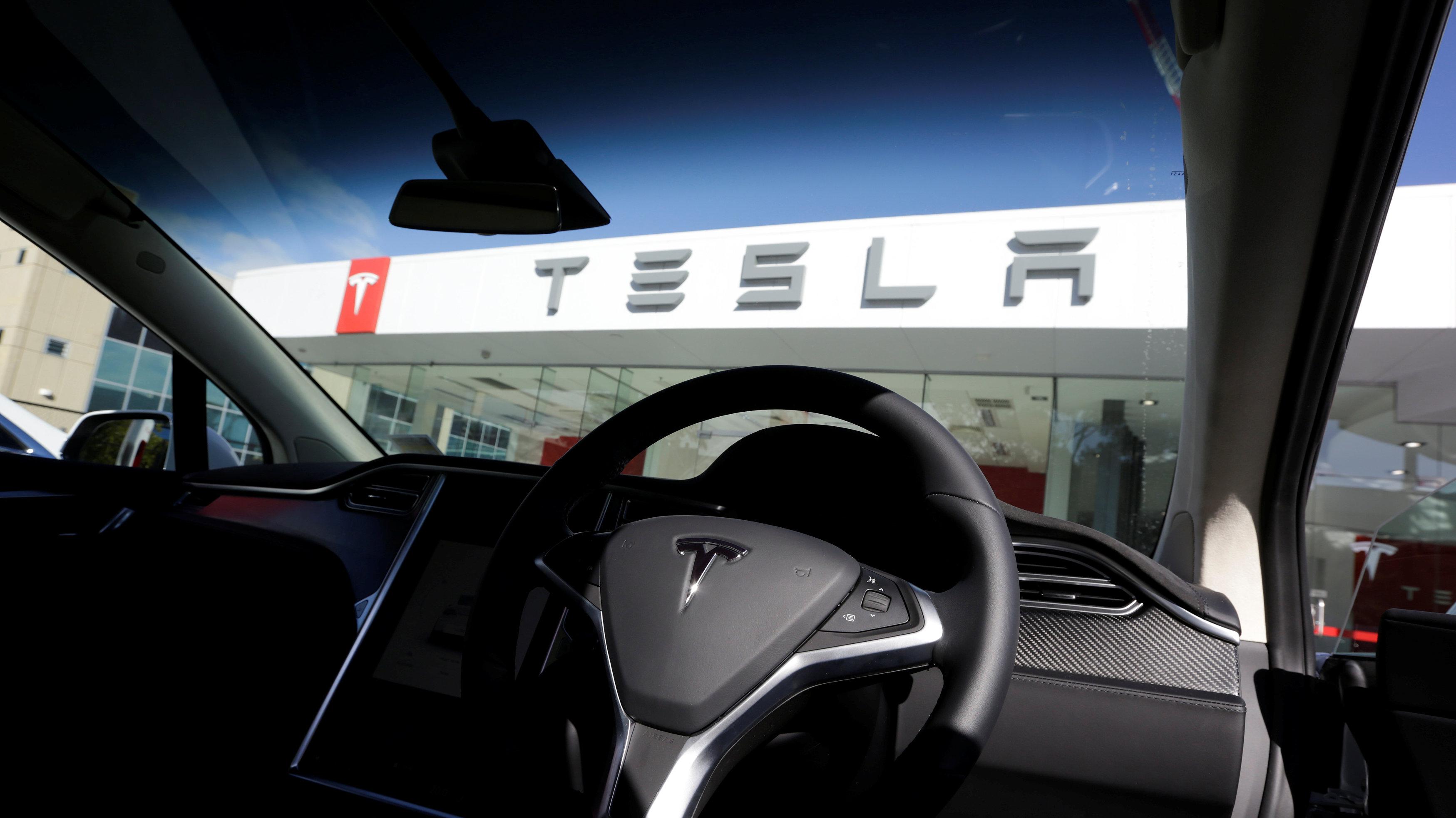 Tesla上海廠據報延長減產期至明年1月