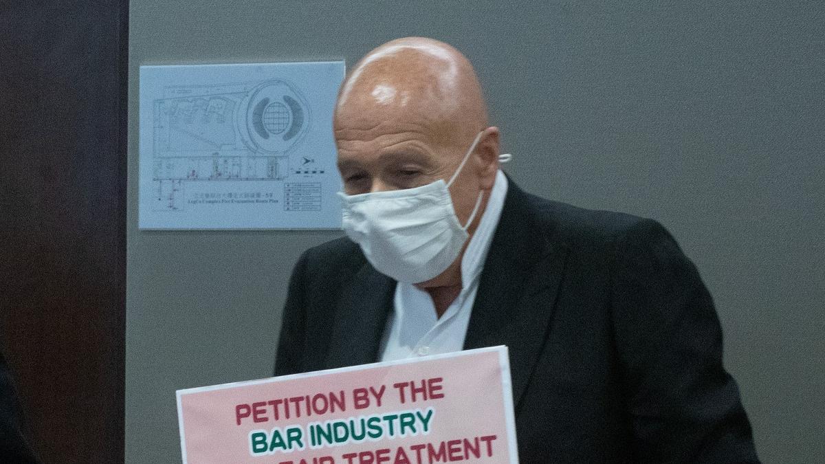 盛智文呼籲政府，應取消入酒吧、赴宴會前的快速測試要求。(資料圖片)