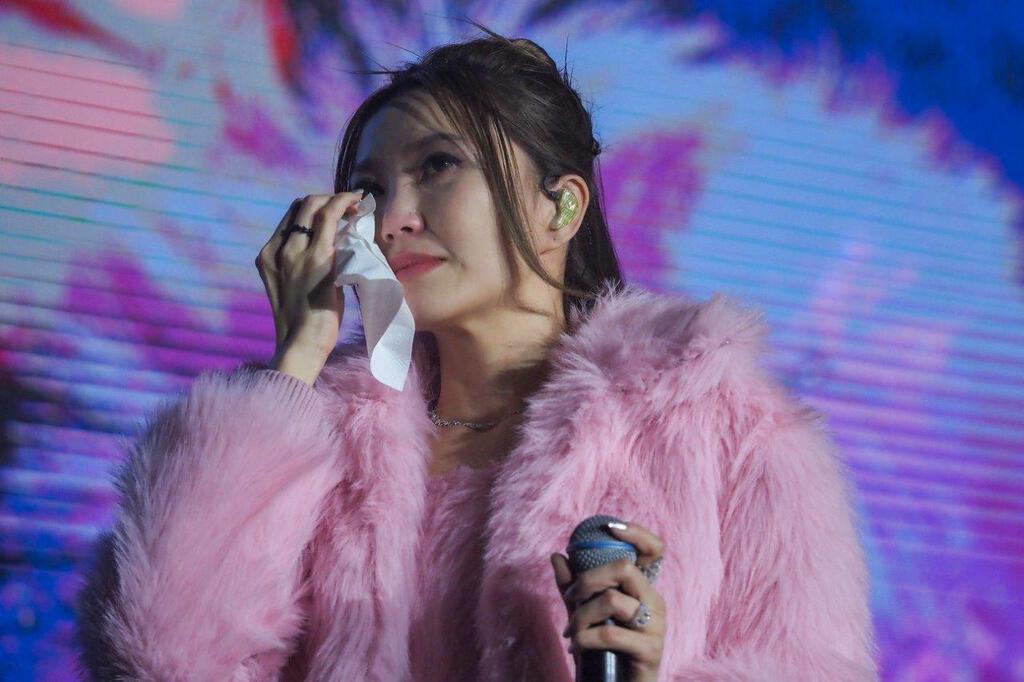 吳若希開騷獲贈H Cup胸圍 完騷在後台爆哭