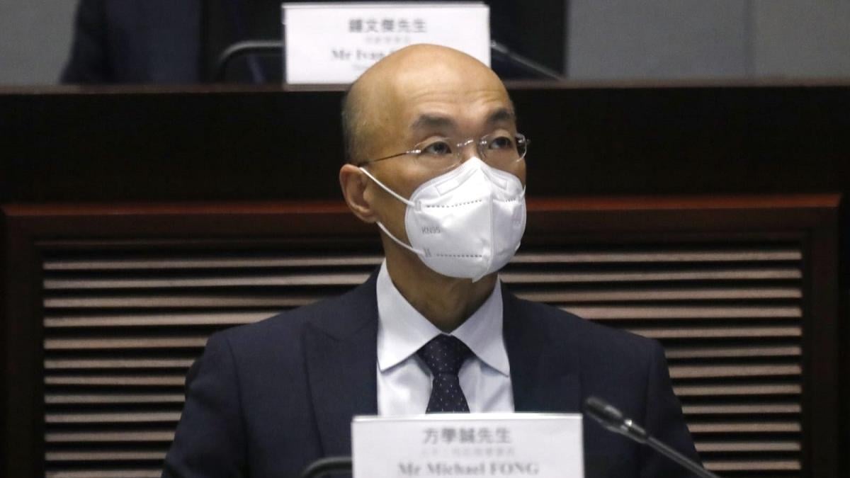 方學誠原本正接受家居檢疫，今日受惠於政府撤銷所有檢疫令，可親身到立法會出席會議。(林俊源攝)