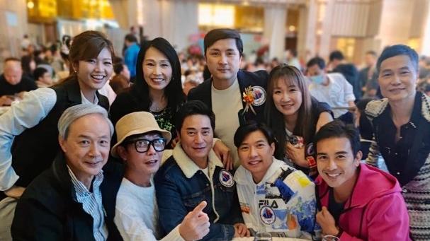 施明昏迷留院ICU 李泳豪偕太太開心出席派對惹非議