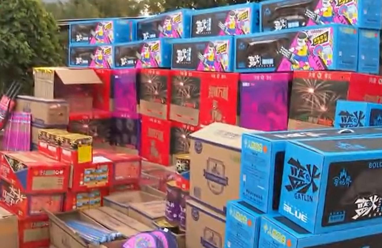 警方上水檢5噸煙花爆竹