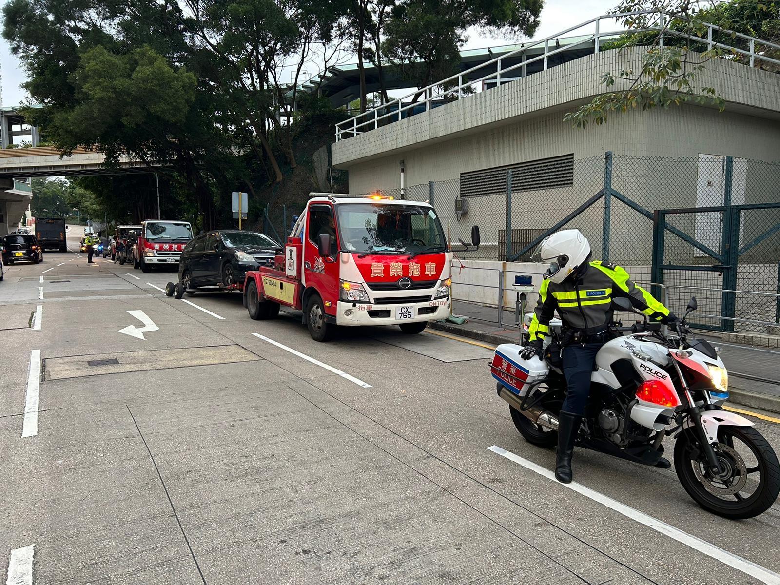 警方九龍城打擊交通違例，發1,870張「牛肉乾」。