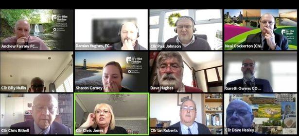 裸男闖Zoom會議自慰稱「我想X」，嚇壞英議員。(YouTube)