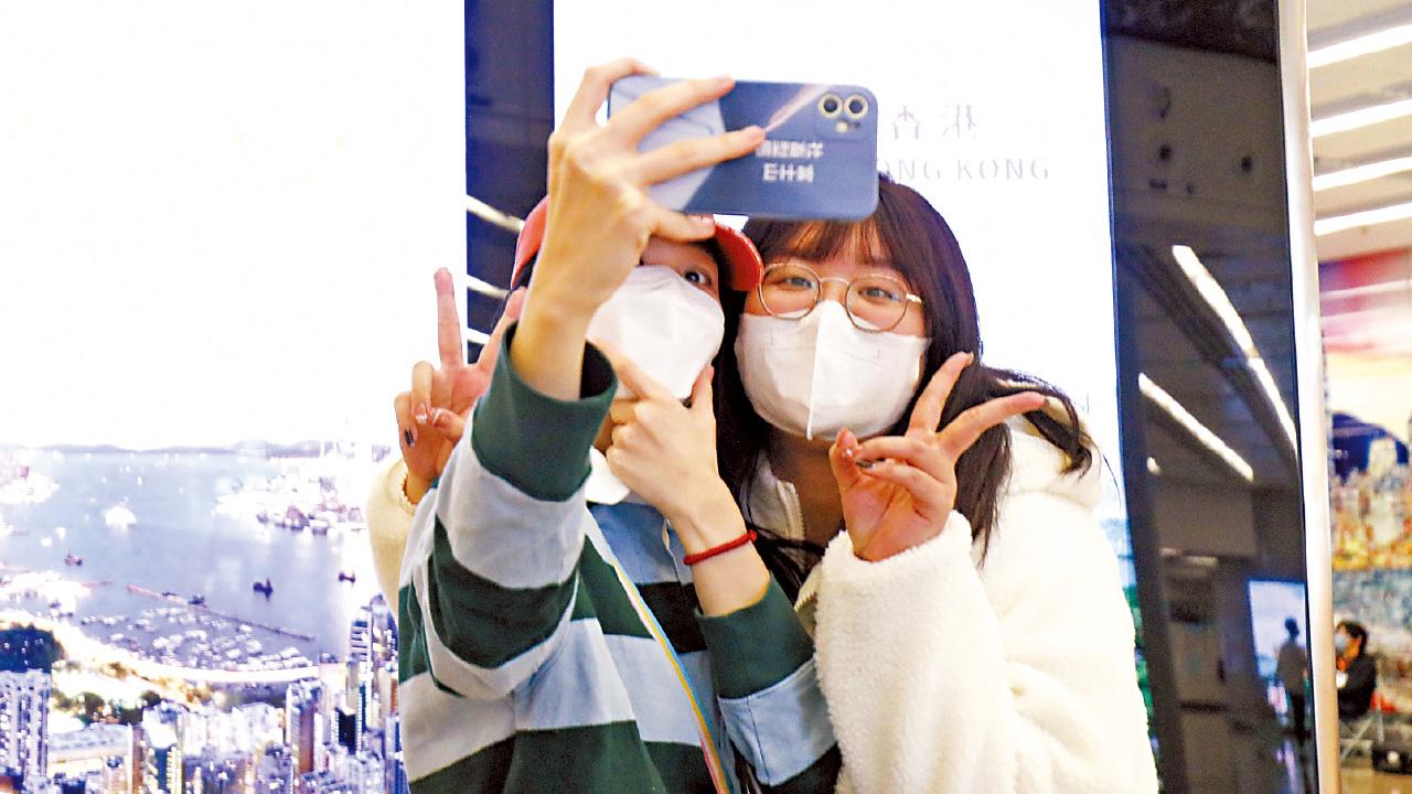 抵港旅客：流程暢順  西九龍站美食廣場未售熟食