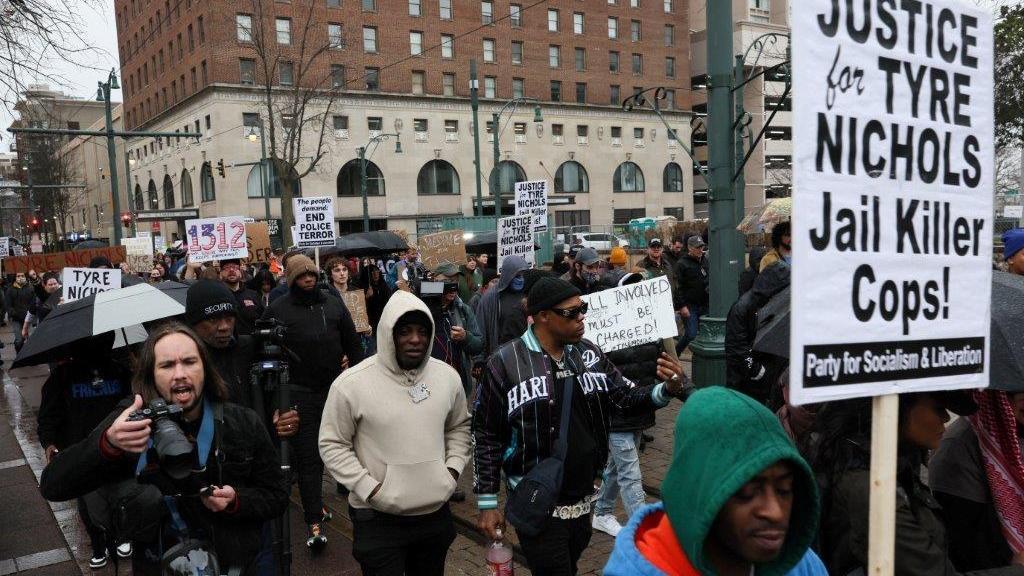 民眾抗議田納西州黑人警察暴打黑人致死案件