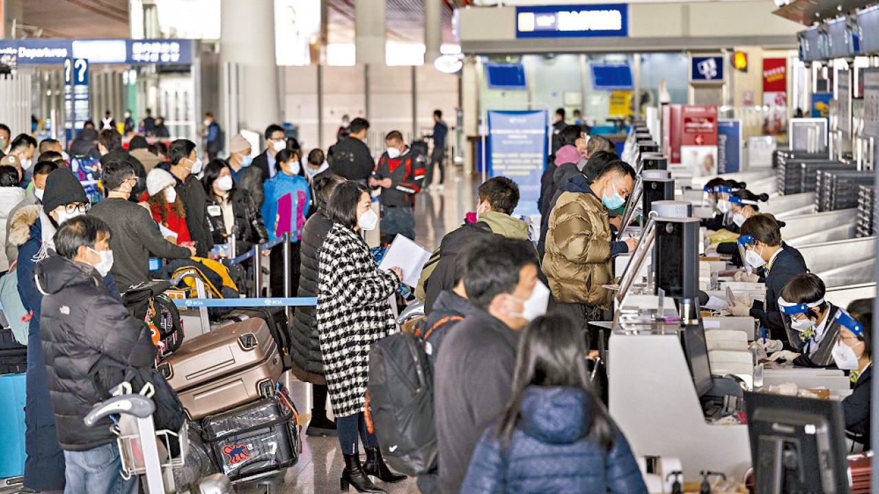 通關後大升逾48% 內地日均50萬人次出入境