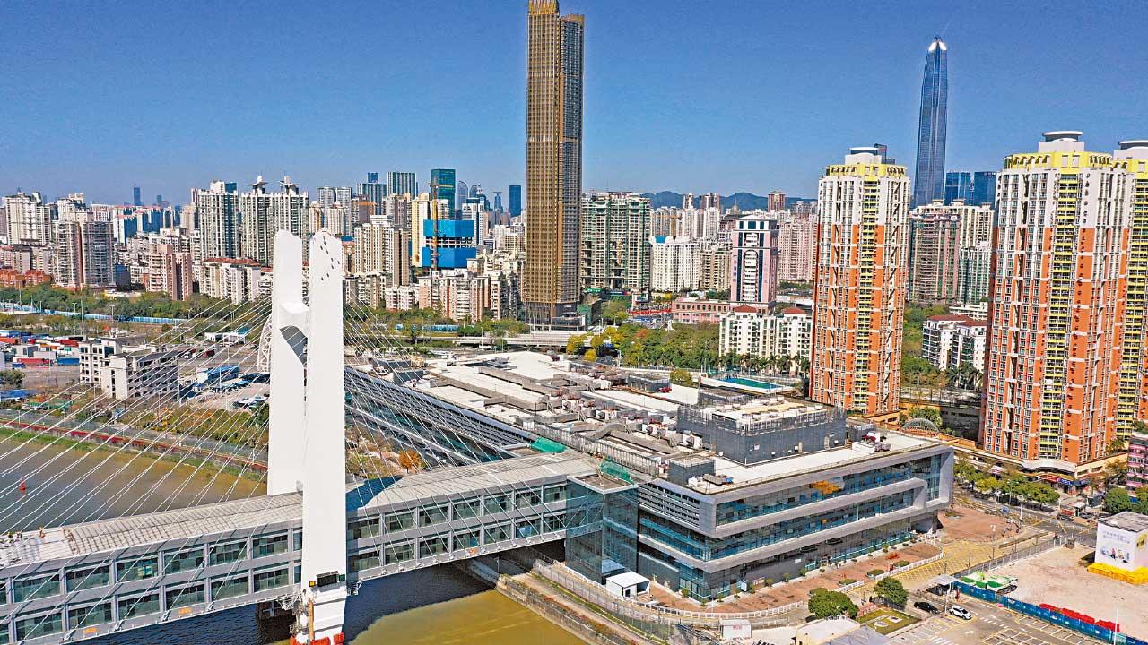 1.8與內地首階段通關 料落馬洲 文錦渡先行 每日配額3至5萬 羅湖 高鐵仍要等