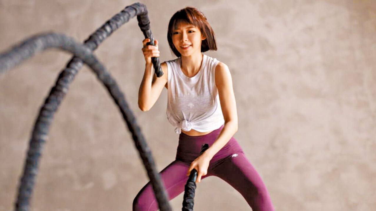 2023年開局日風高浪急