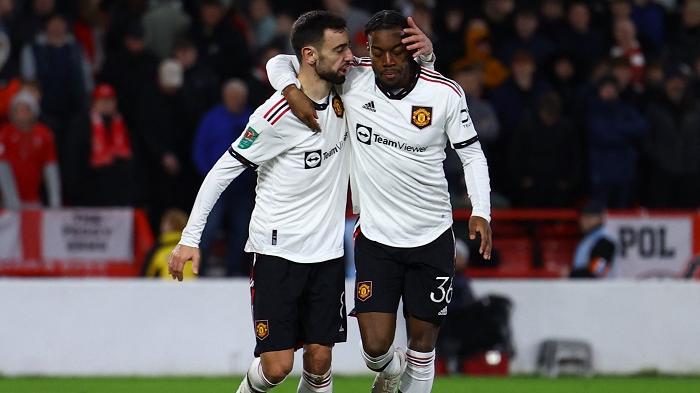 般奴費南迪斯入球，為曼聯射成3:0。(路透社)