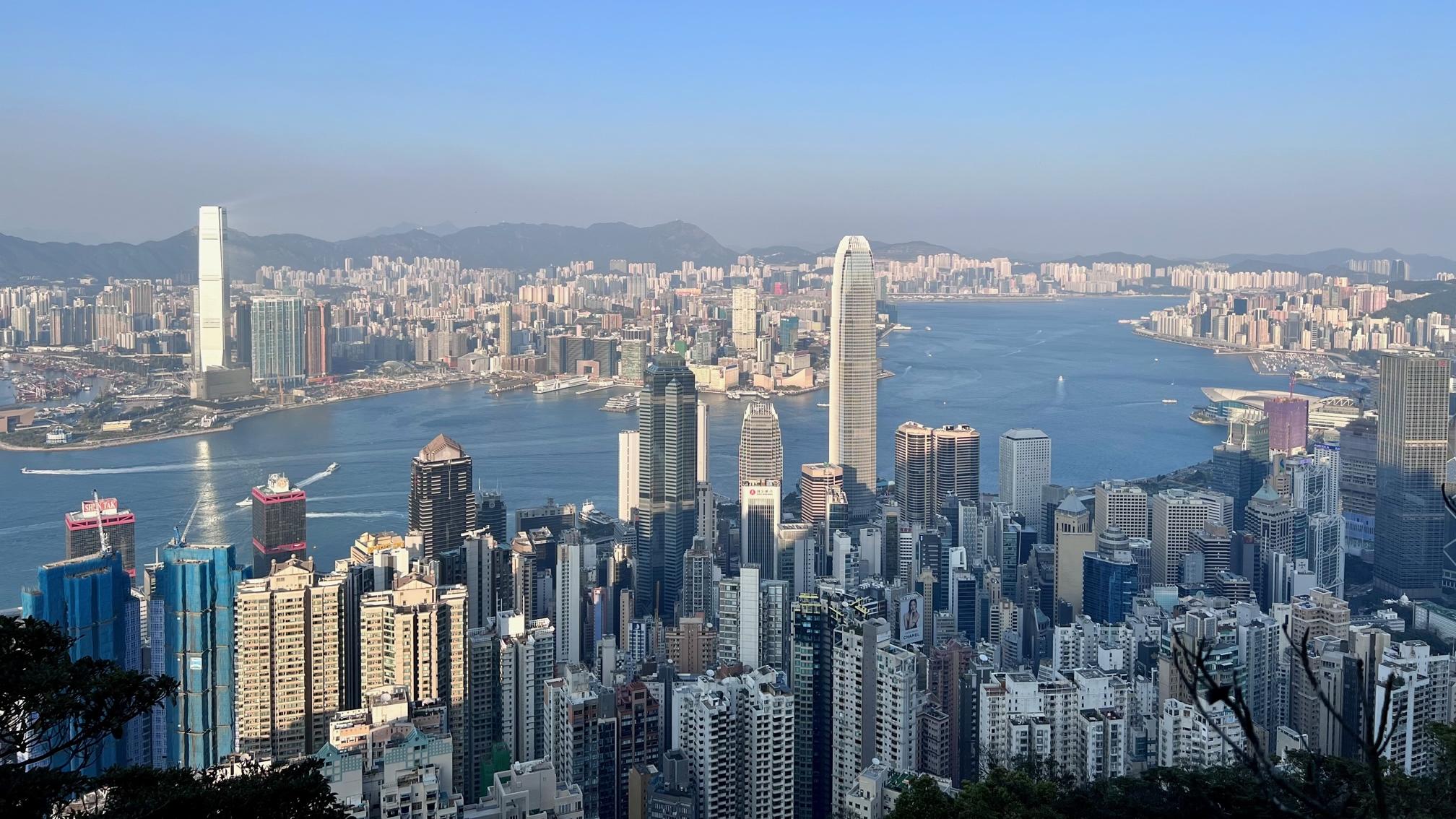 仲量聯行最新研究報告指，香港物業投資市場料將受惠於與內地通關，今年商用物業的成交總額可望回升。