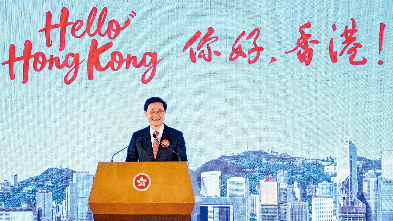 1億宣傳費 「你好，香港！」送50萬張機票 望吸150萬旅客 李家超+港星拍片「打頭陣」播全球