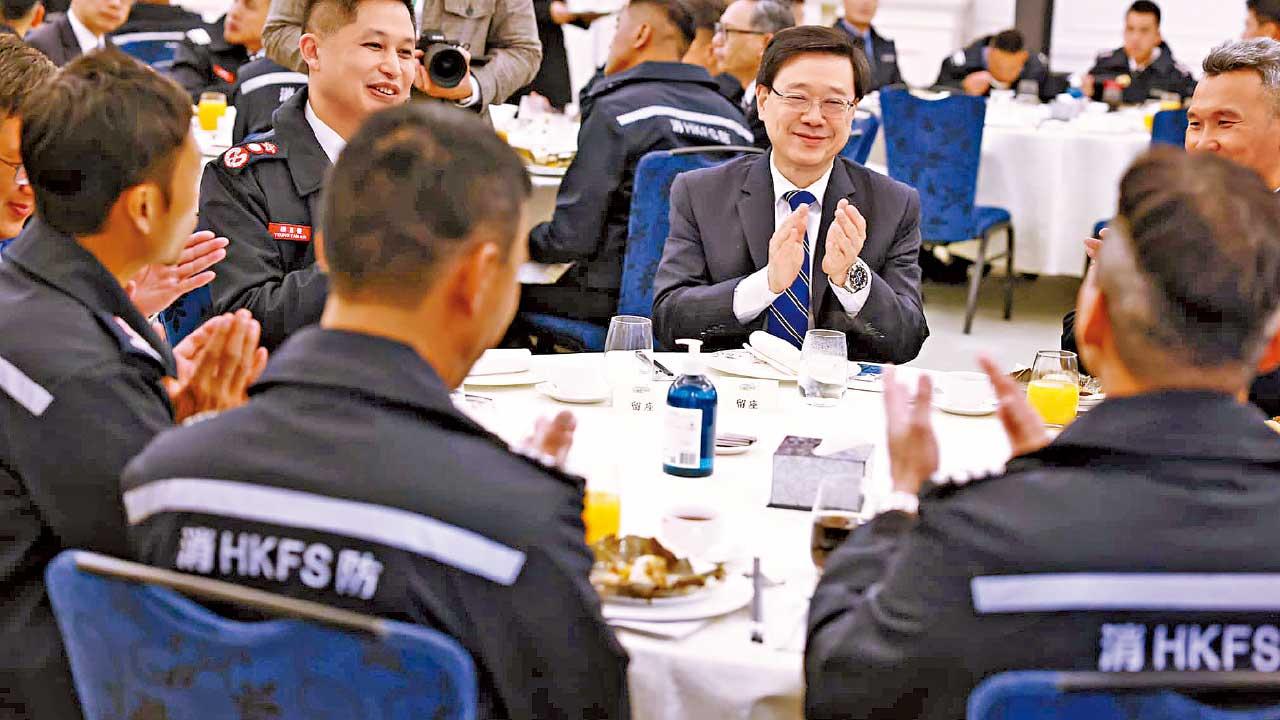 李家超禮賓府宴請特區救援隊  指揮官： 上了寶貴一課