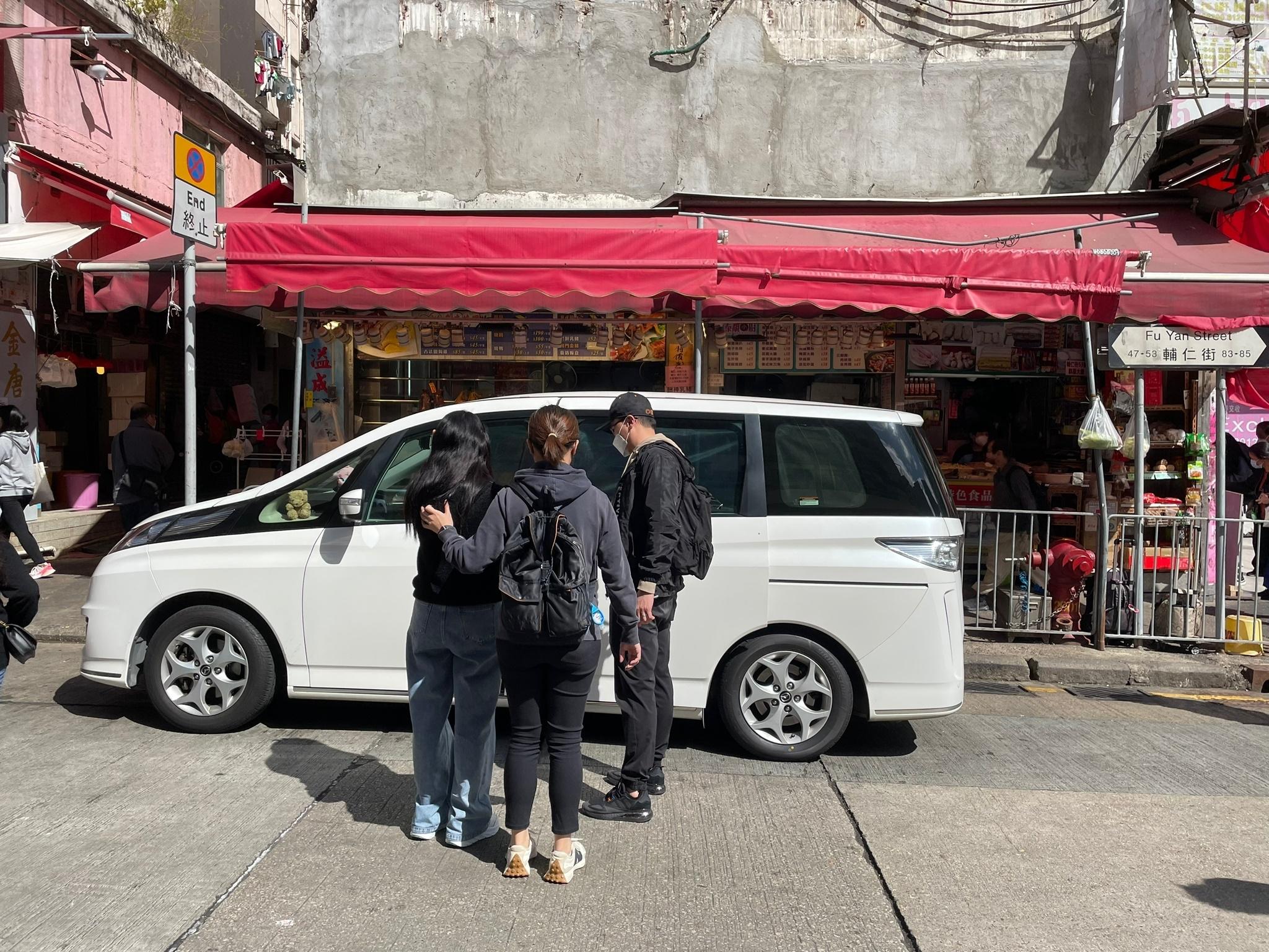 警觀塘掃黃拘56歲流鶯  42歲女涉管理無牌骨場同被捕