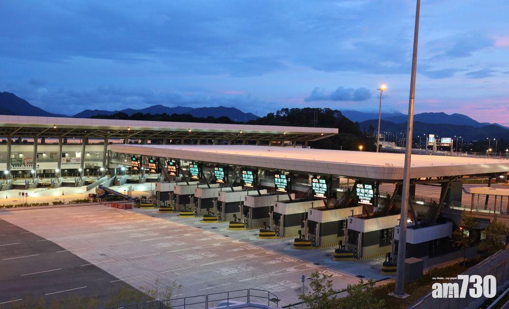 運輸署表示香園圍口岸的停車場爆滿。(資料圖片)