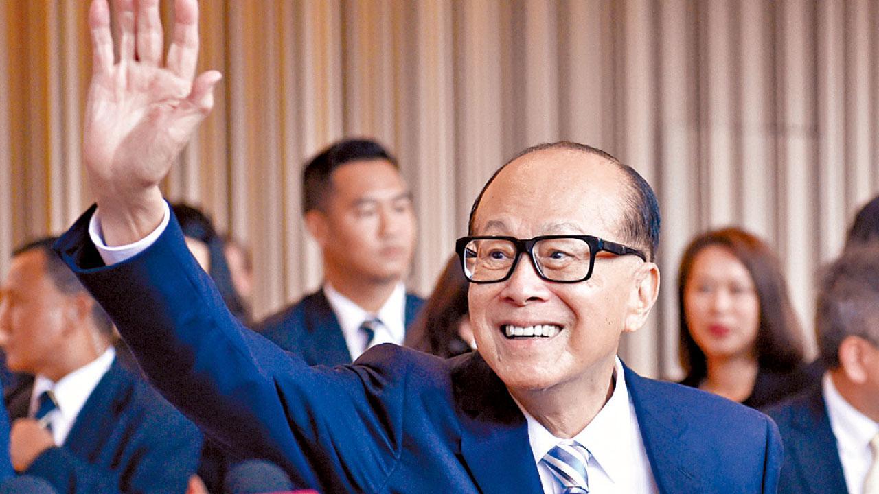 香港首富出爐李嘉誠再蟬聯，身家更拋離第二位700億。(資料圖片)