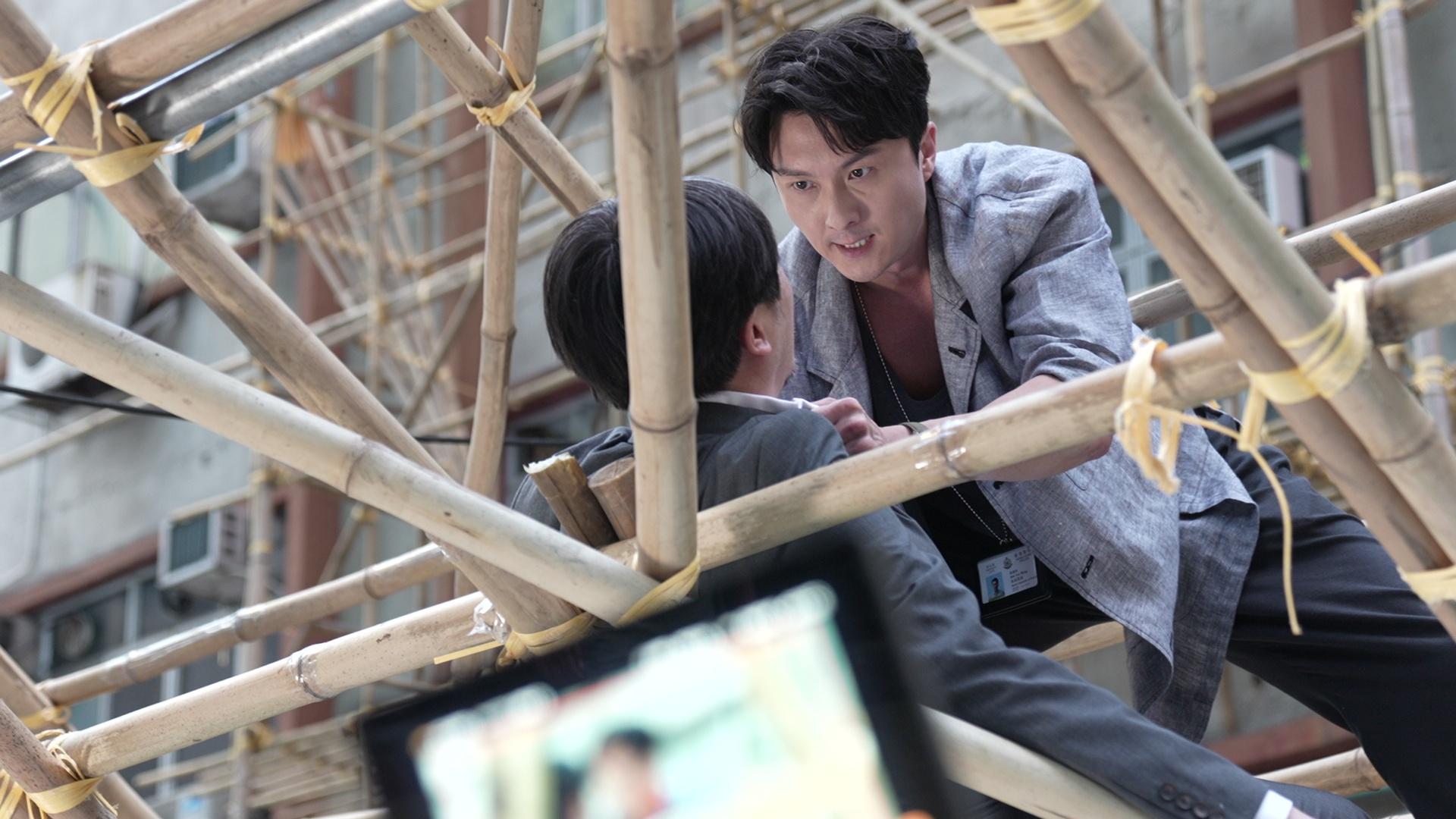 廉政狙擊｜王浩信棚架擒高爬低唔要命 拍追逐戲險象環生