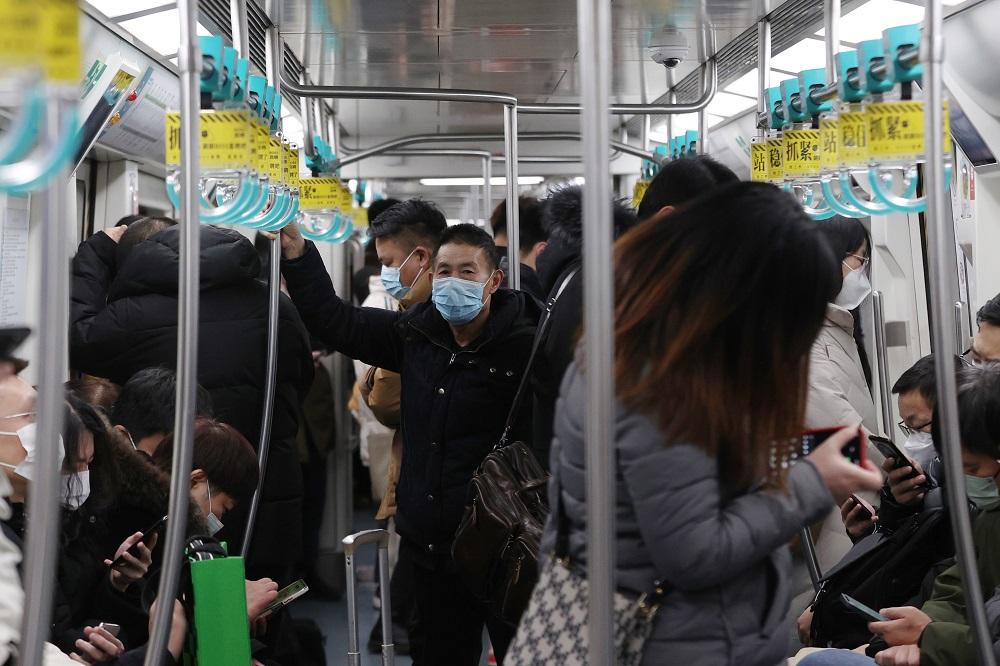 內地專家認為，成年人有權做廢物。