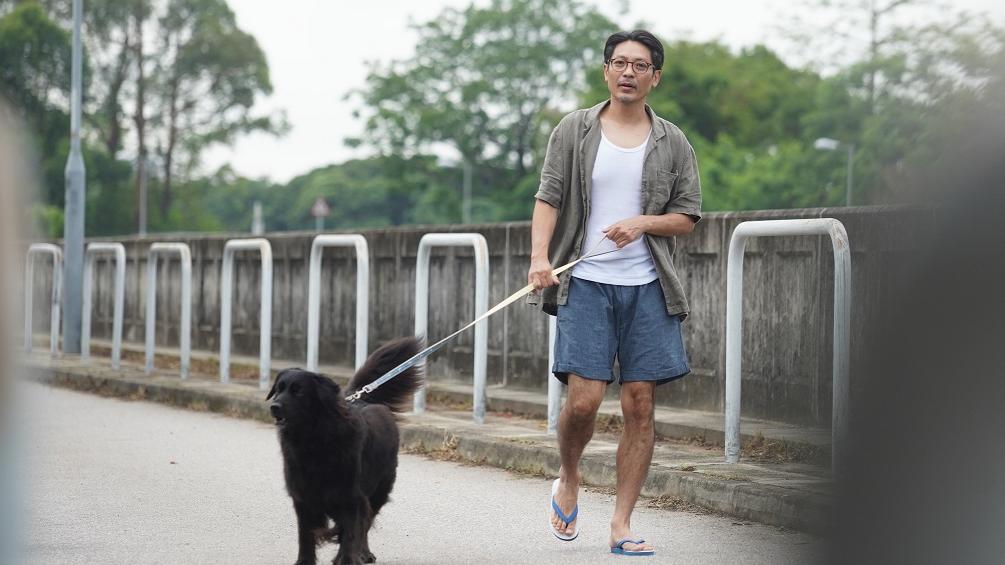 流水落花｜陸駿光首當男主角攜愛犬出鏡   狗狗初登大銀幕成遺作