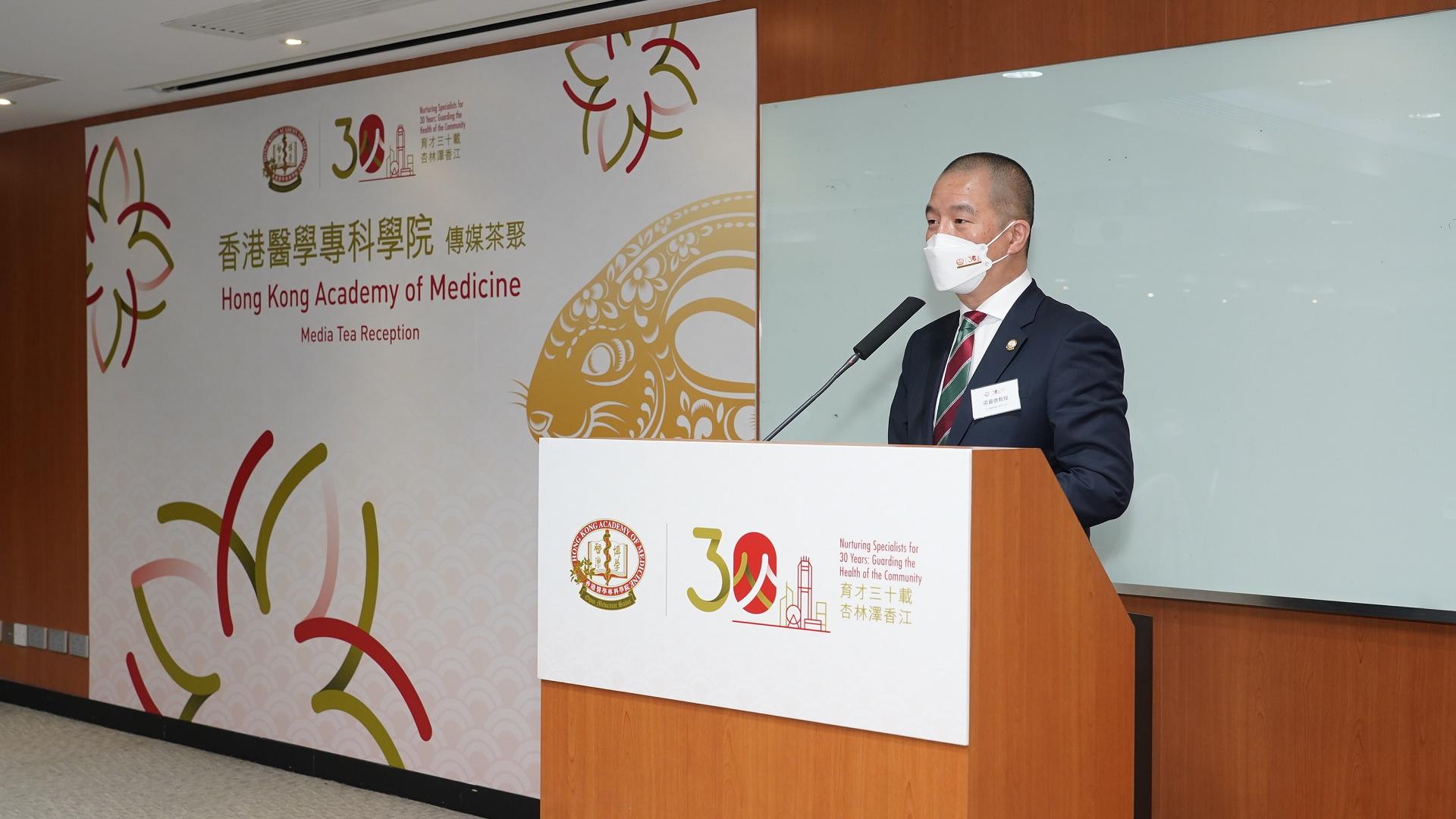 醫生流失丨醫專主席梁嘉傑教授：醫生條例修訂後 至今已協助十多位非本地醫生接受評核 冀疫後有關數字上升