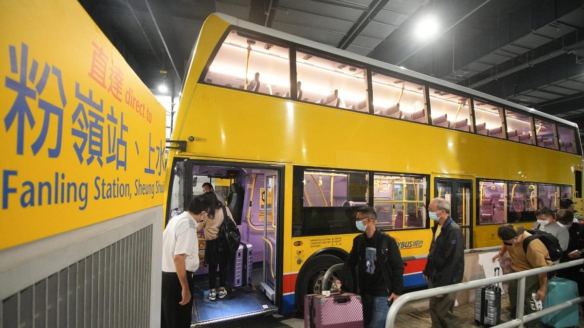 城巴B7線客源以跨境學童、家長和上班族為主。(資料圖片／李睿哲攝)