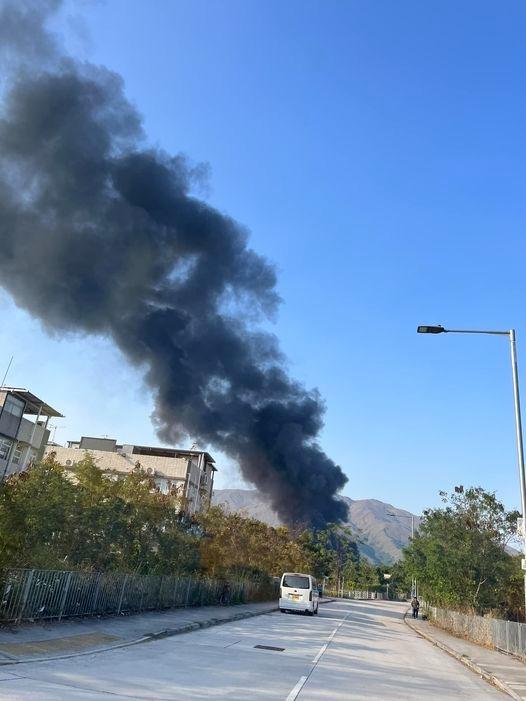 八鄉劏車場起火傳爆炸聲  50居民疏散