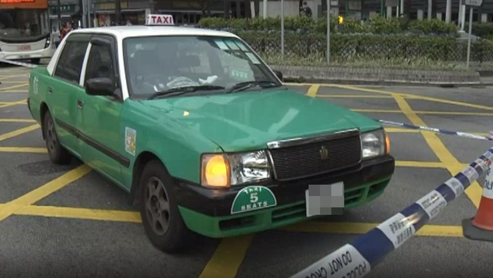 屯門六旬翁被的士撞倒，送院後證實不治。(電視截圖)