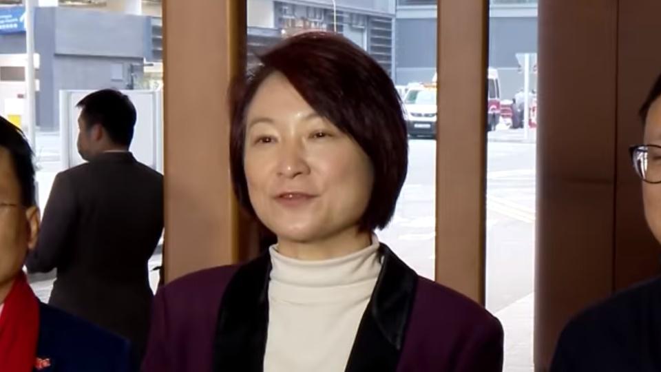 據悉李慧琼馬逢國列人大會議主席團，料李慧琼出任人大常委。(電視截圖)