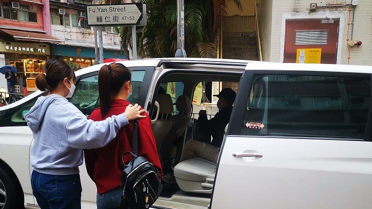 警觀塘掃黃輔仁街拘39歲內地女