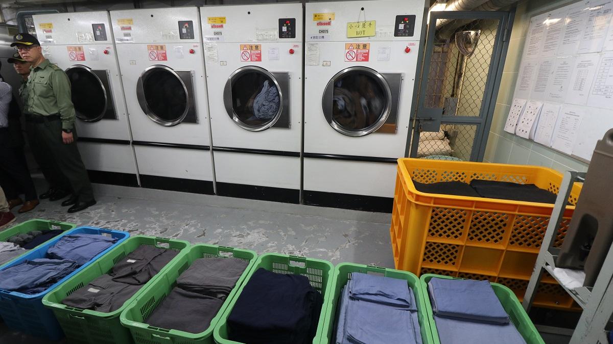 荔枝角收押所前年有男子在洗衣工場上吊，獲救後留醫近一年半死亡。(資料圖片)