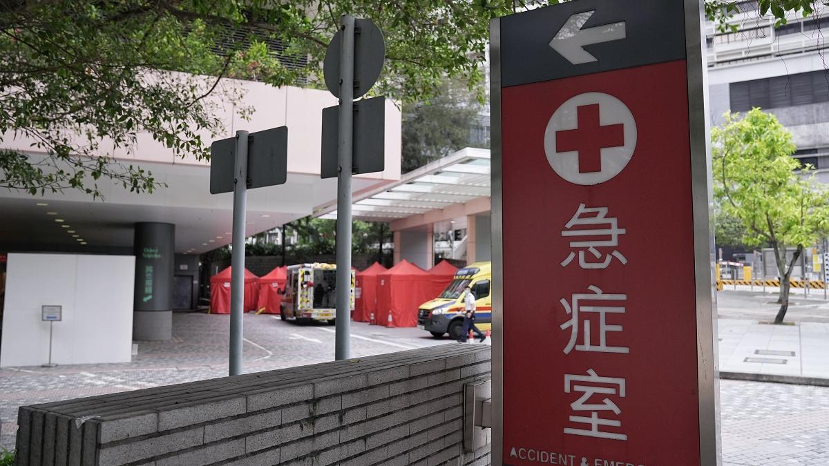 公立醫院訪客和員工的快測要求周六撤銷。(資料圖片)