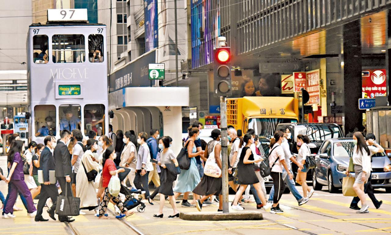 調查指，4成港人票選1千萬為財自門檻。(資料圖片)