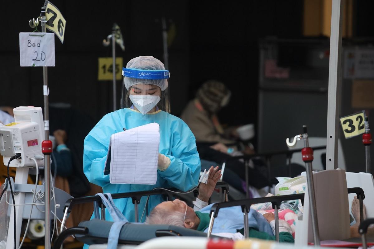 醫管局去年有2,782名護士離職。(資料圖片／鍾式明攝)