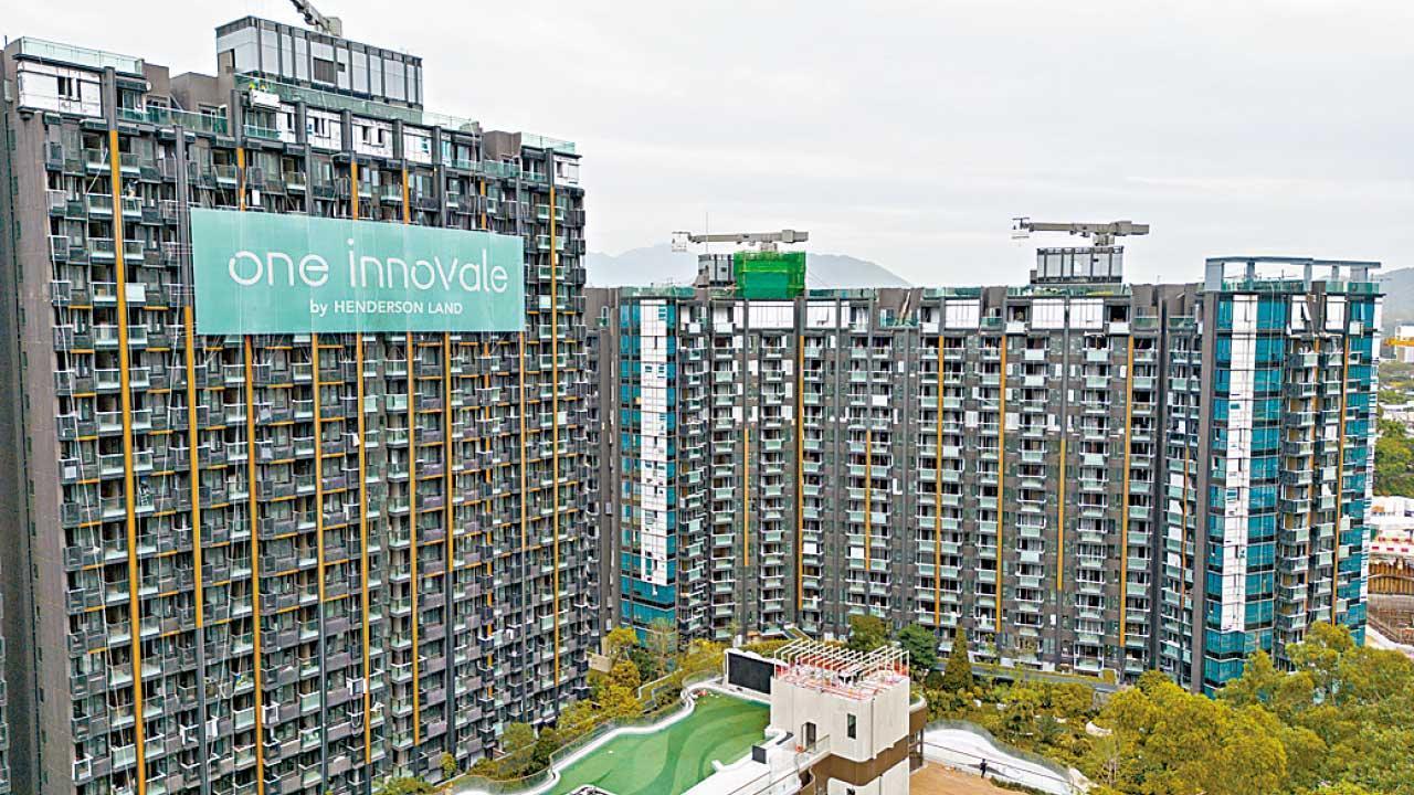 恒地ONE INNOVALE項目廣告系列，在業内率先引入AR實境擴增技術，並與國際著名的日本虛擬KOL imma合作，更榮獲廣告界金帆奬中《Media - Best Use of Print》的優異奬。