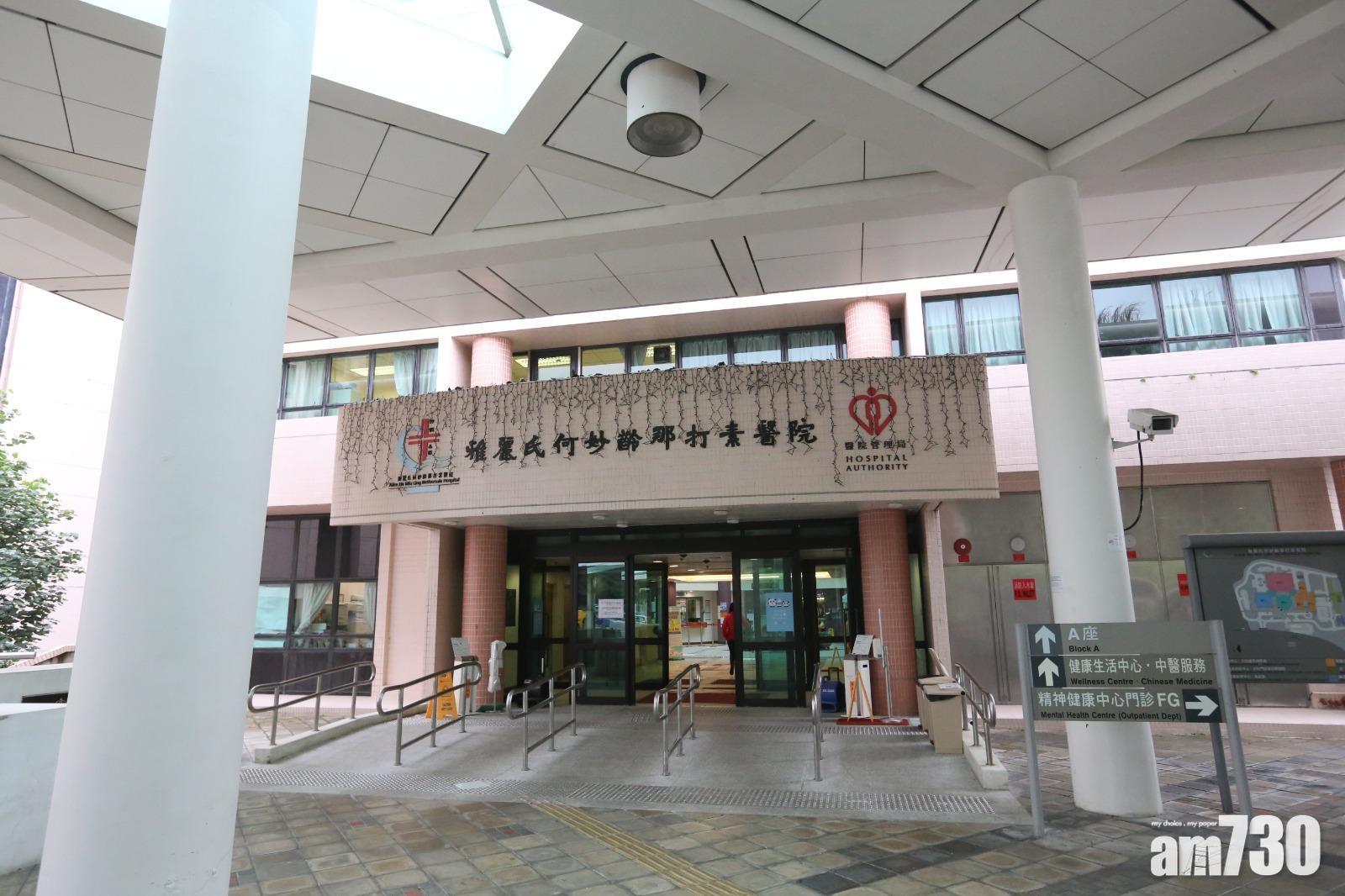 男工維修太和廣場扶手梯被夾腳　消防拆零件救出