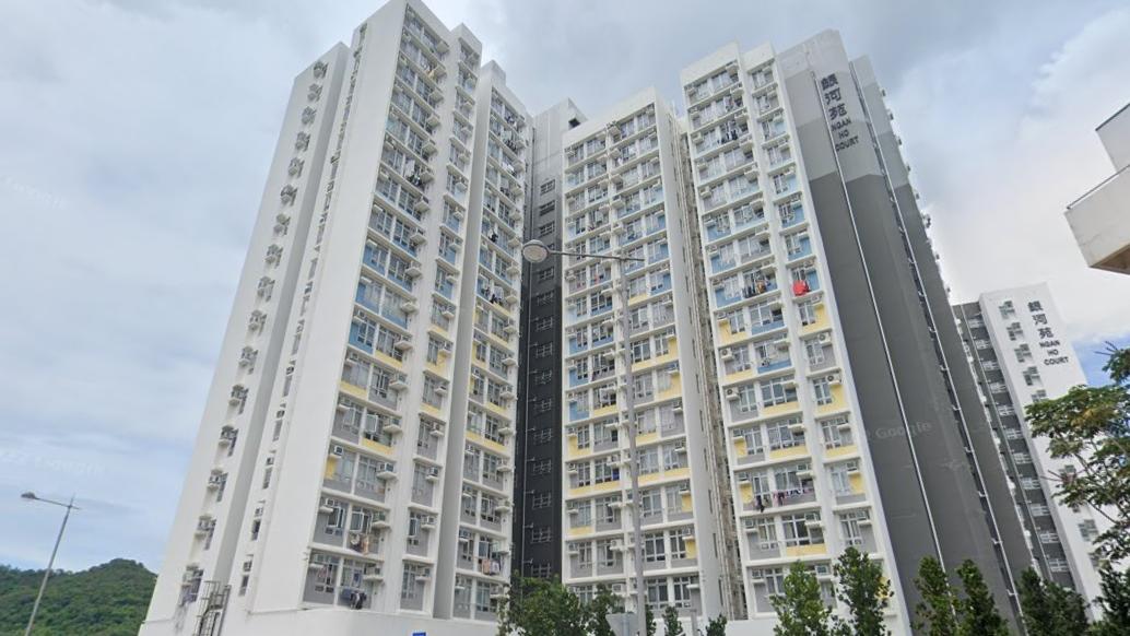 大嶼山居屋銀河苑套兩房單位，未補價225萬元易手，一手業主持貨6年，帳賺近60萬元離場。