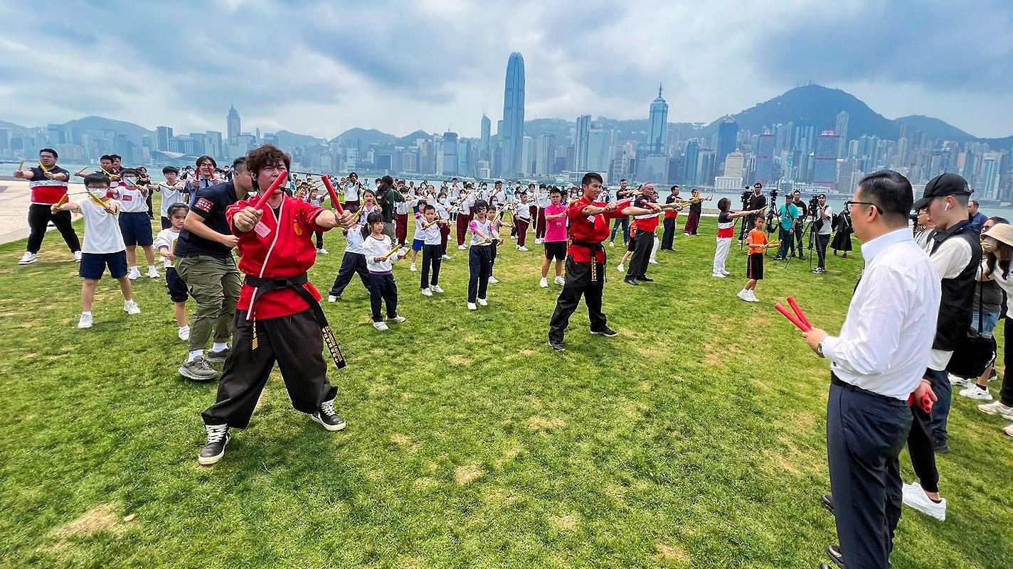 鄧炳強明天率青年學員到陝西及北京考察。（鄧炳強FB圖片)