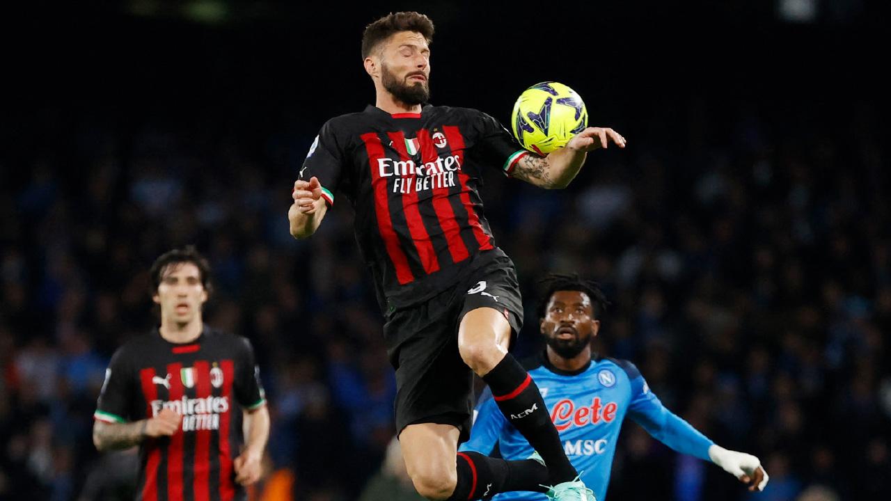 歐聯｜AC米蘭鬥拿玻里 意甲內訌