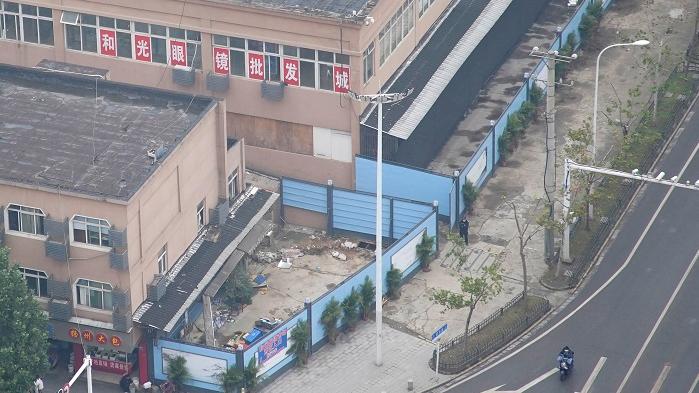 國新辦舉行新聞發布批評世衞有官員隨意發表意見。(路透社)