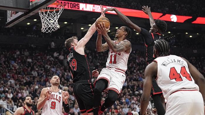 迪羅辛帶領公牛擊敗舊東家。(路透社)