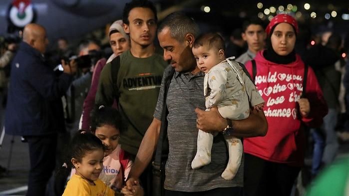 約旦空軍協助撤僑。(路透社)