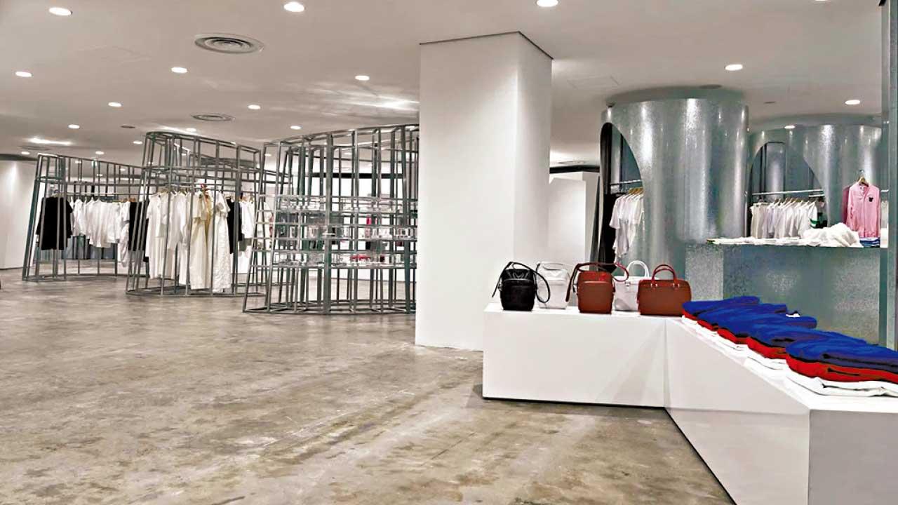 Comme des Garçons 南青山店擴建二樓