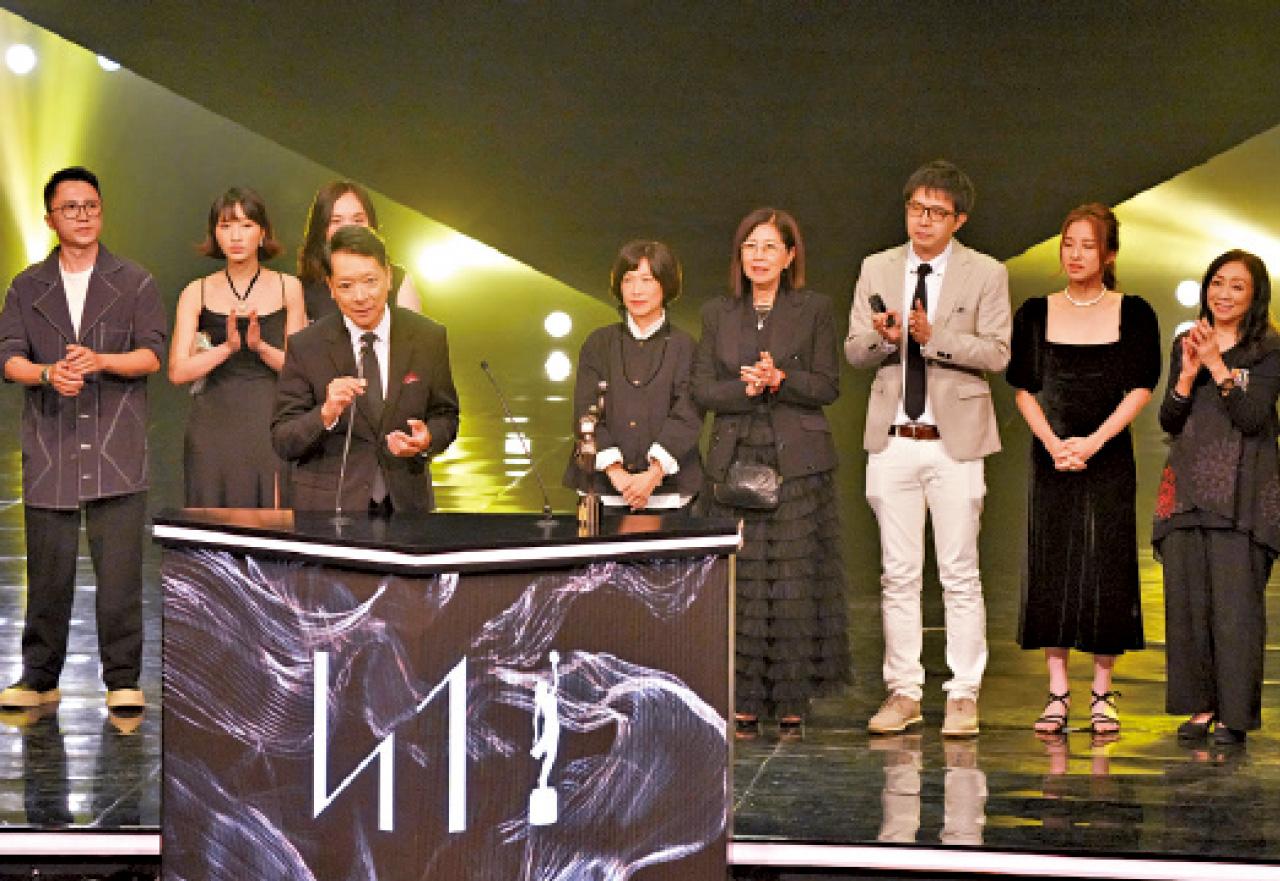 好離地的紀錄片導演