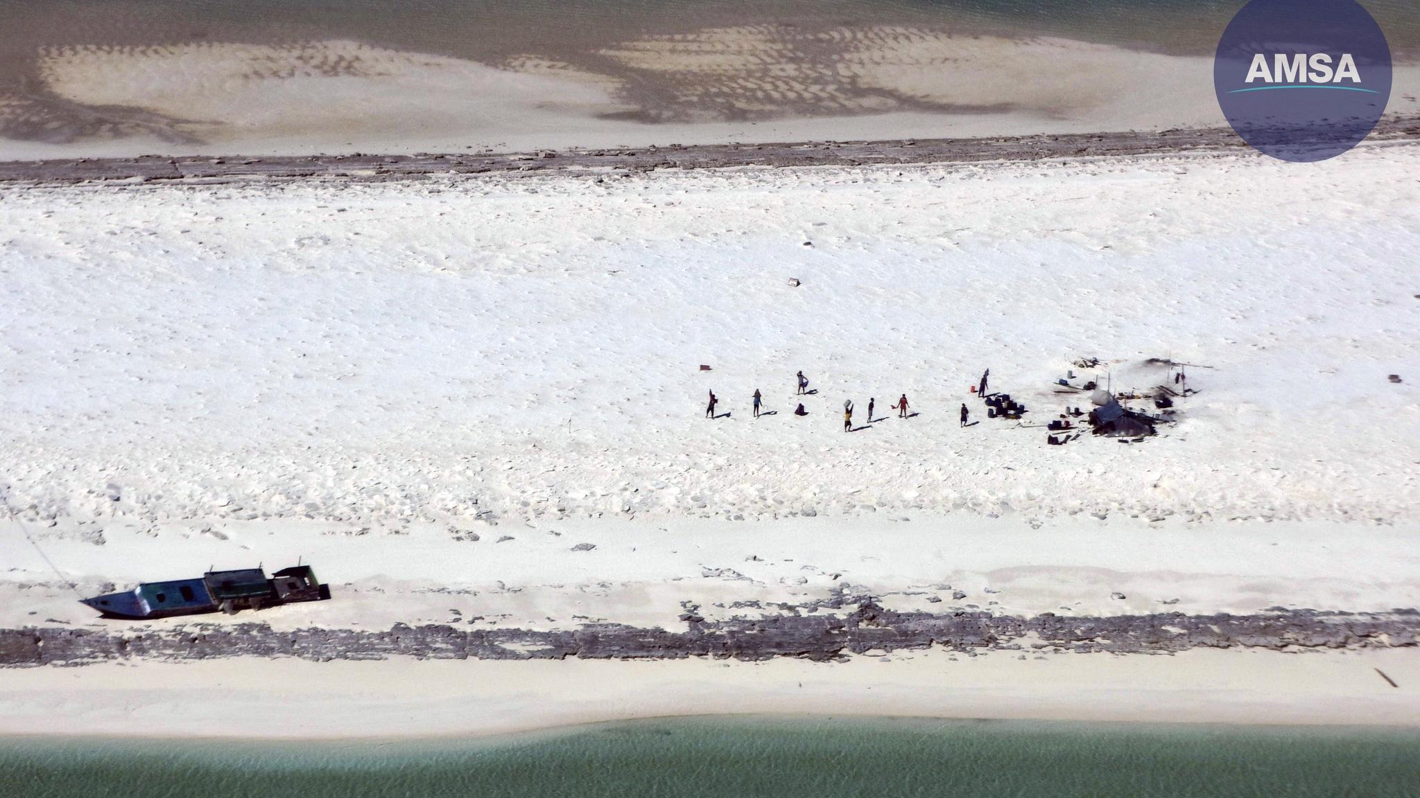 11名印尼漁民在澳洲一個荒島上獲救。(澳洲海上安全局圖片)