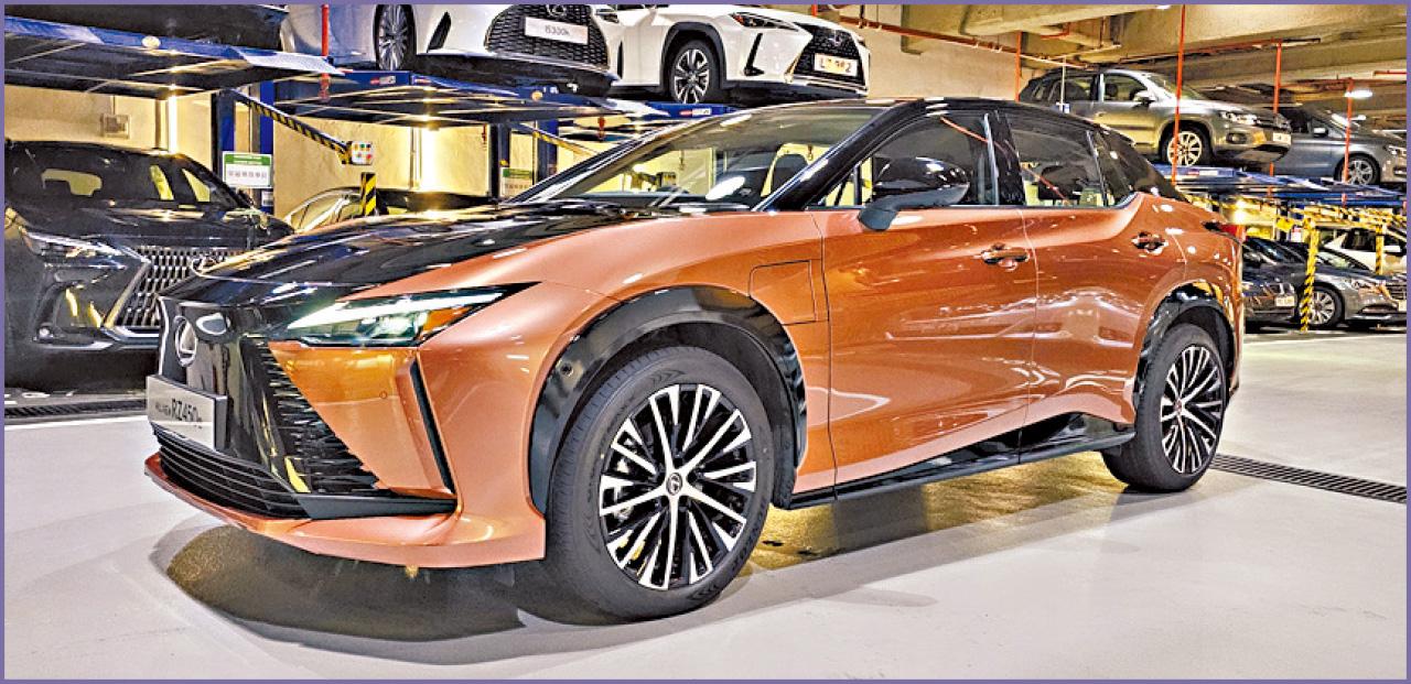 Lexus RZ450e電動SUV