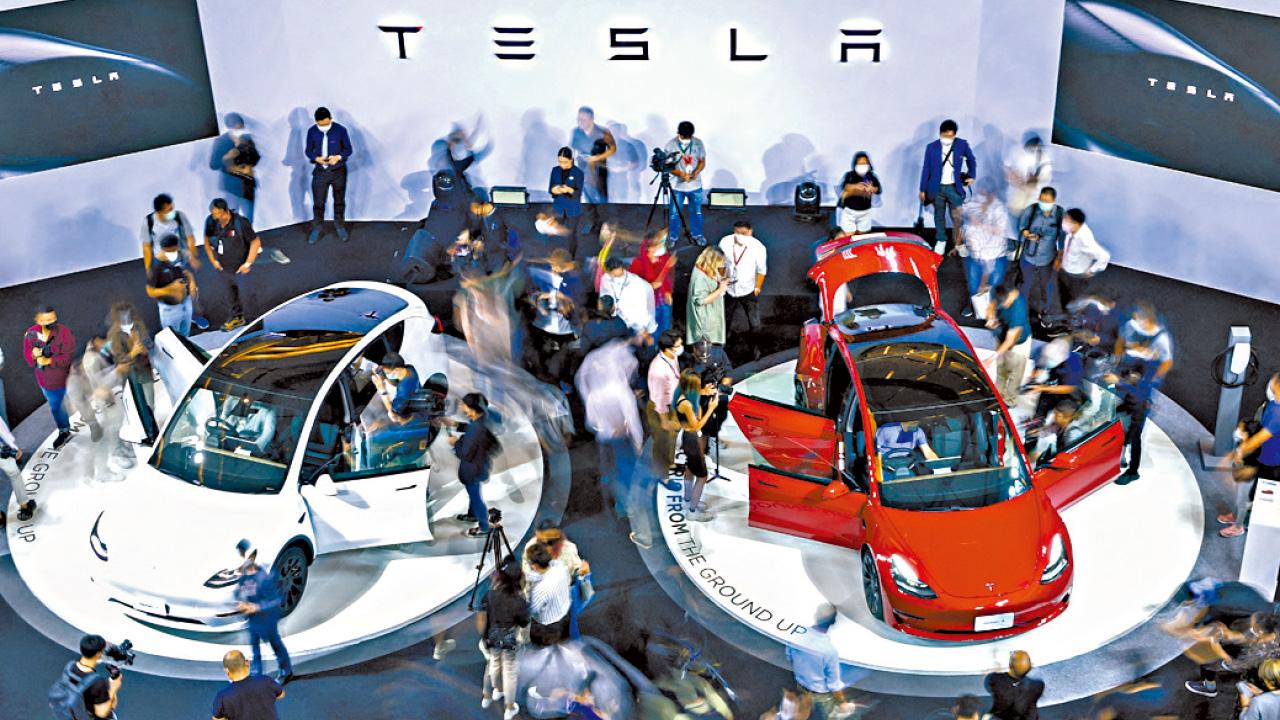 Tesla減價戰為FSD鋪路