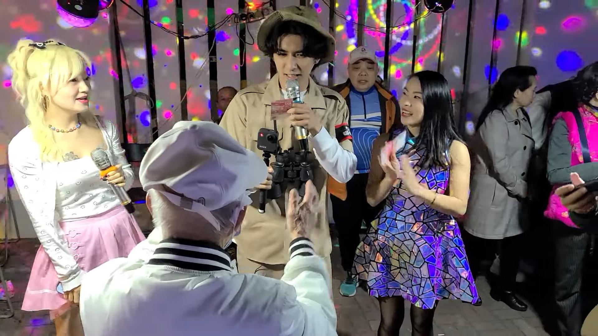 屯門娜娜廟街獻唱巧遇日本攝製隊 Happy伯大派100蚊兼邀藤井流星跳舞